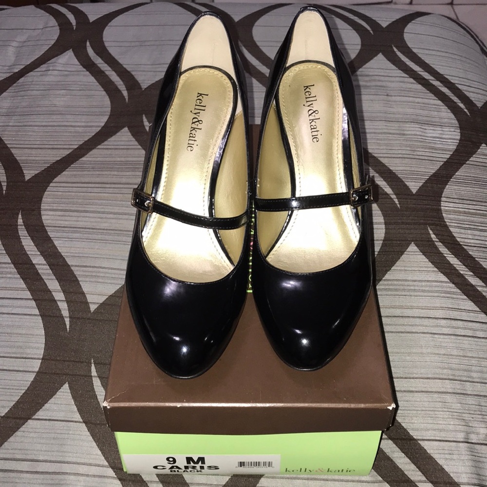 Kelly and Katie Caris Heel